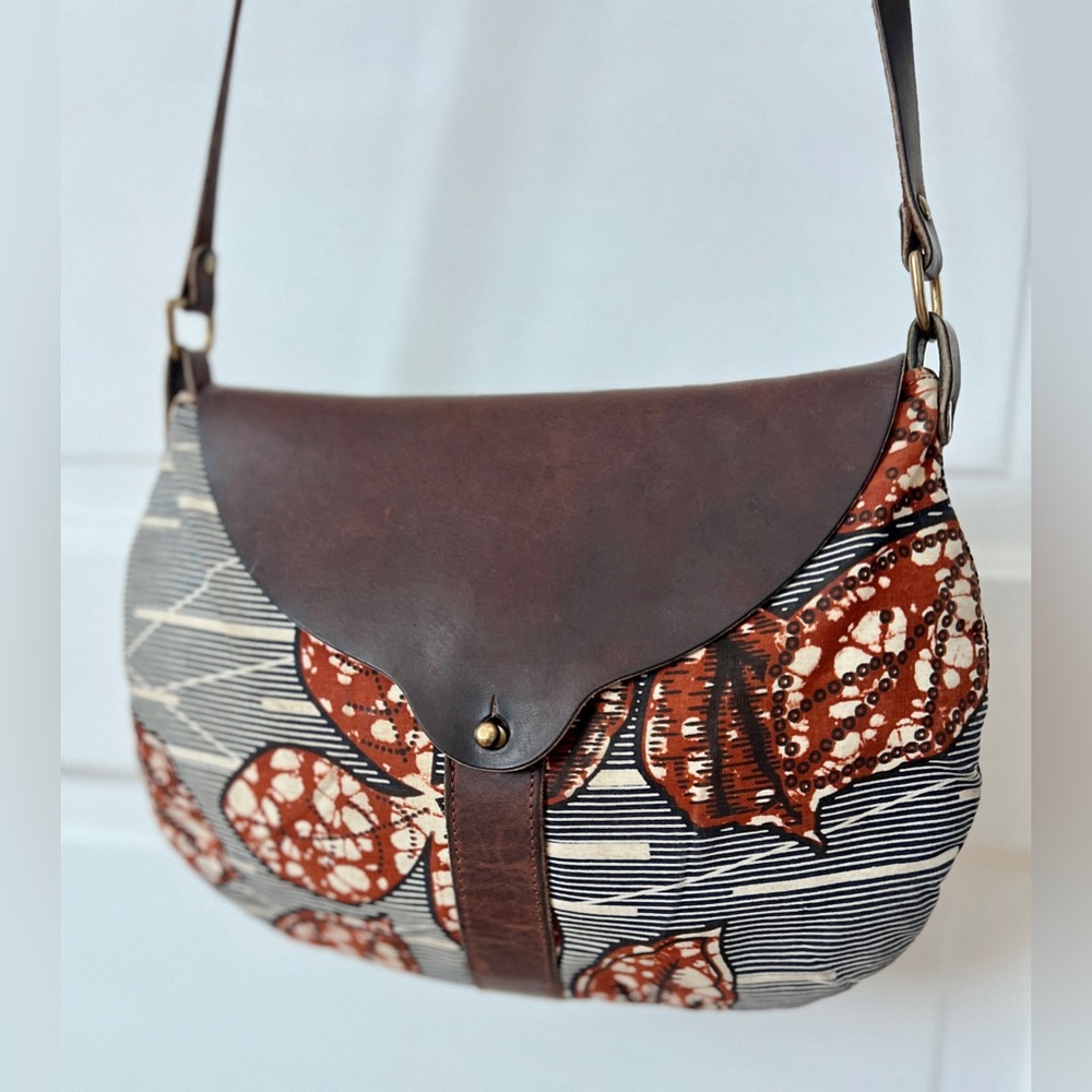 Shelter Taplin Purse